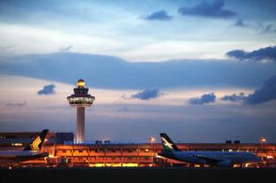 Changi Airport é conhecido como o melhor aeroporto do mundo em termos de qualidade e conforto.